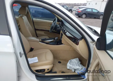 2011 BMW 328I xDrive z USA, uszkodzony, nr VIN WBAPK5C51BF126555